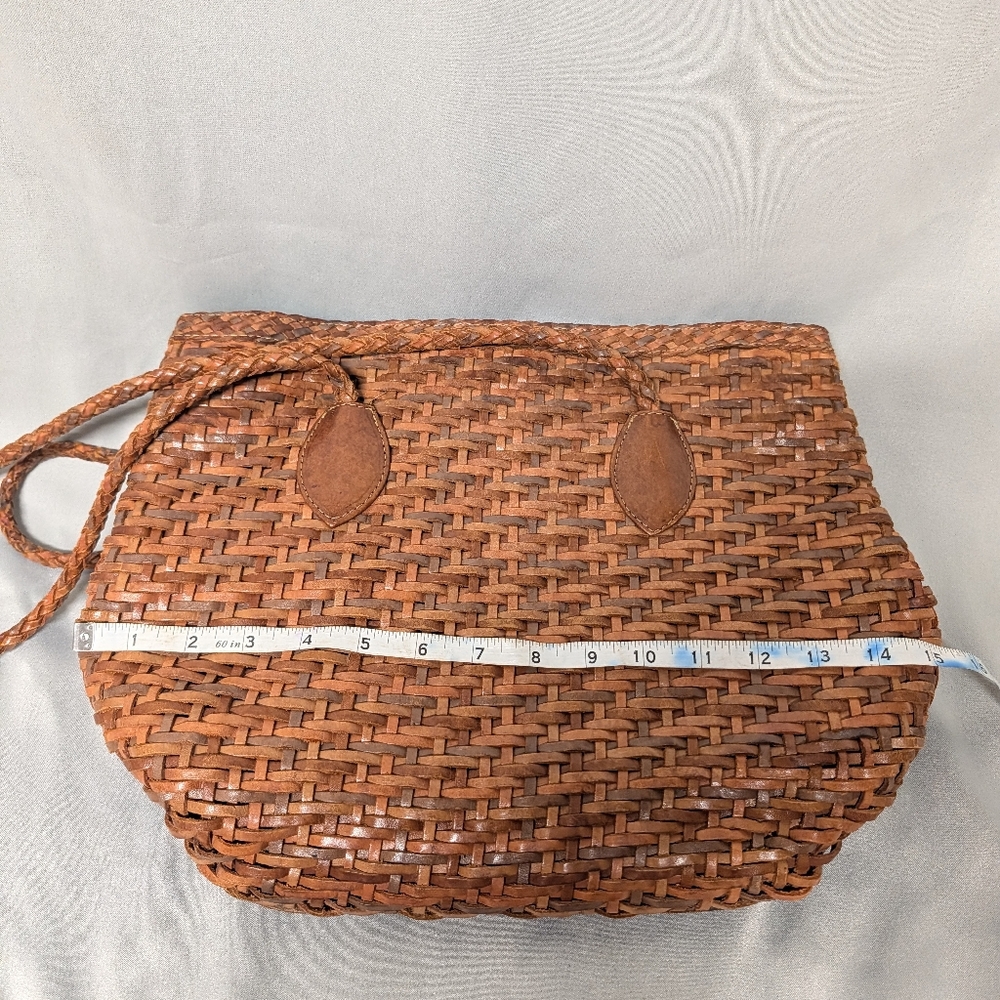 Vintage Woven Brown Shoulder Tote Bag - Classic Handcrafted Style - Picture 15 of 16